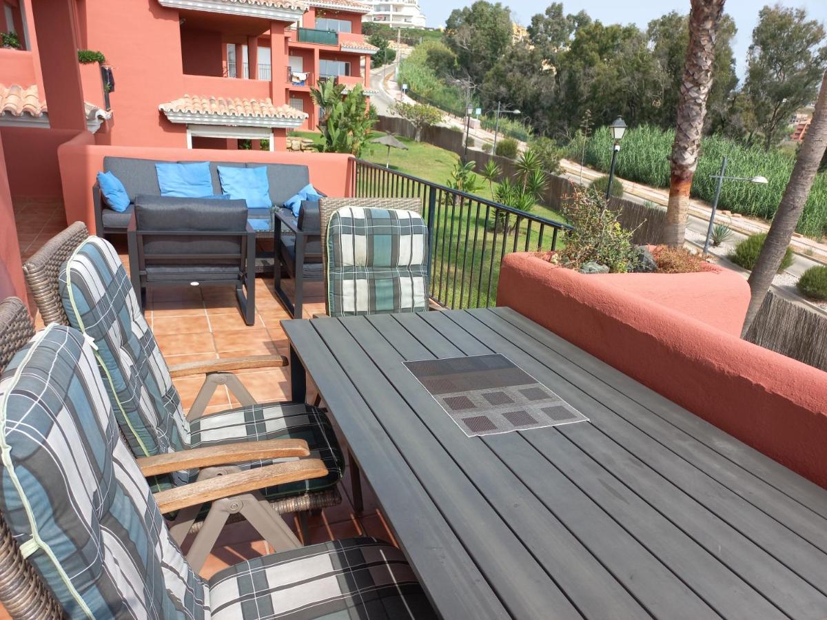 Apartamento Jardines De มานิลบา ภายนอก รูปภาพ