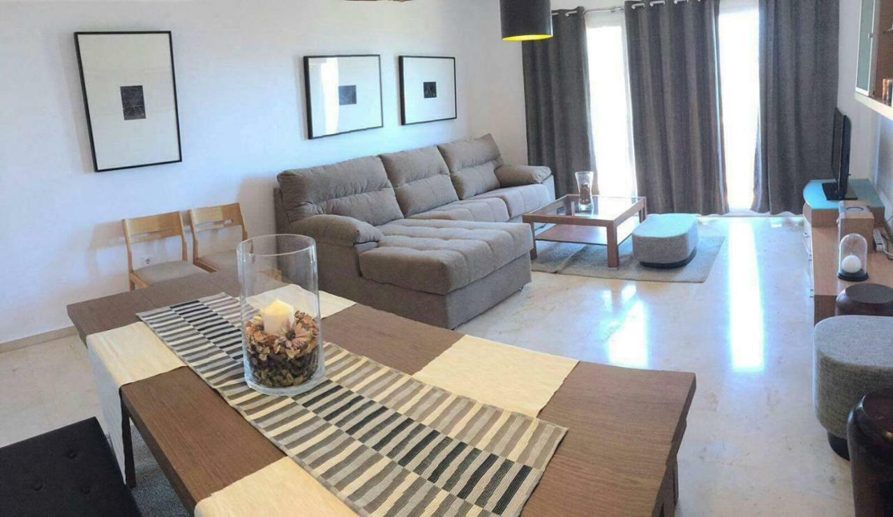 Apartamento Jardines De มานิลบา ภายนอก รูปภาพ